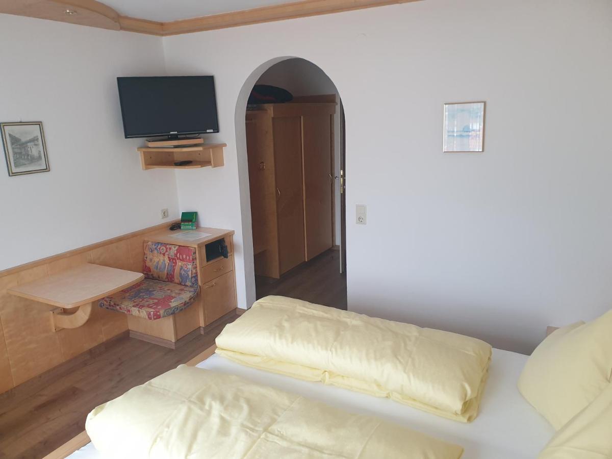 Haus Hubertus Hotel Mieders Ngoại thất bức ảnh